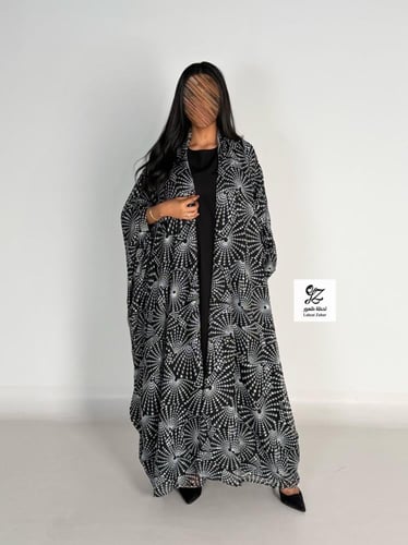 عبايه غروب بشت بقماش شيفون مشجر مع الطرحه