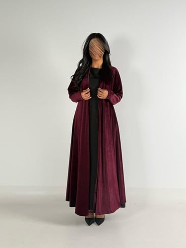 عبايه دبل كلوش بقماش مخمل ايطالي بكم ماسك لون عناب...