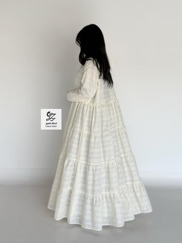 عبايه ركاما طبقات نص كلوش مبطن ربيانه ابيض