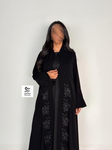 عبايه رباب كلوش بقماش ملكي بتدخيل شك ناعم