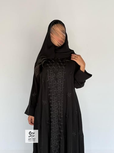 عبايه سراب دبل كلوش بقماش انترنت مطرز