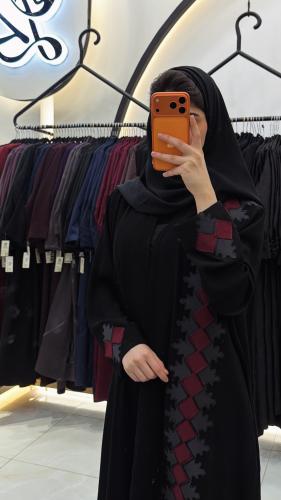 عبايه غدير بقماش اندونسي بتدخيل تطريز ناعم