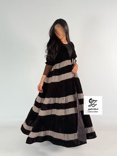 عبايه علاء كلوش طبقات بقماش مخمل كوري بني