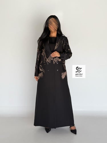 بليزر صقر بقماش باربي اسود بتطريز فخم