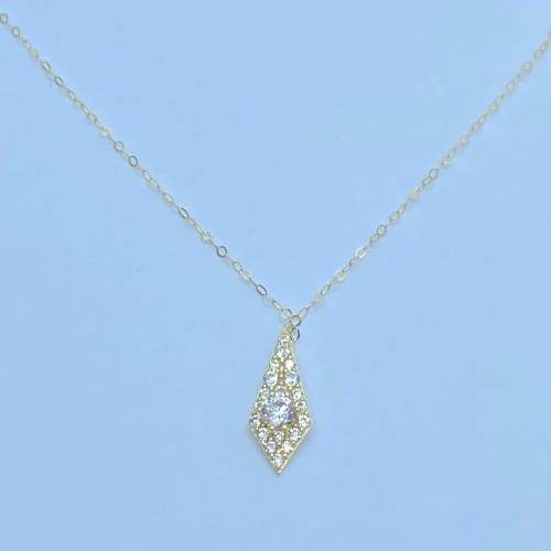 عقد ذهب عيار 18 وزن 0.65