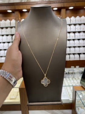 سبحة طويله عيار 18 وزن 12.68