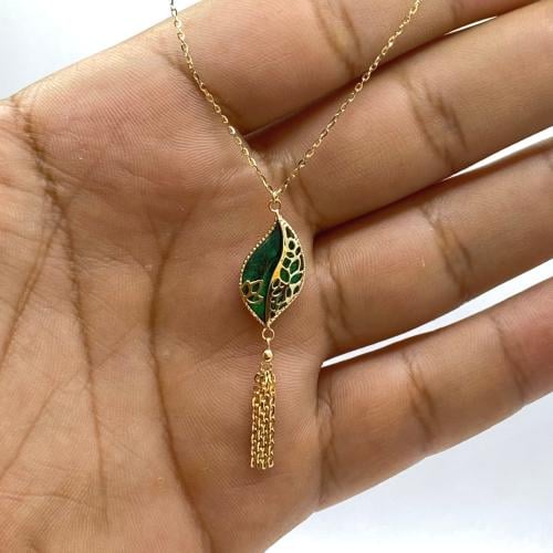 عقد ذهب عيار 18 وزن 2.48