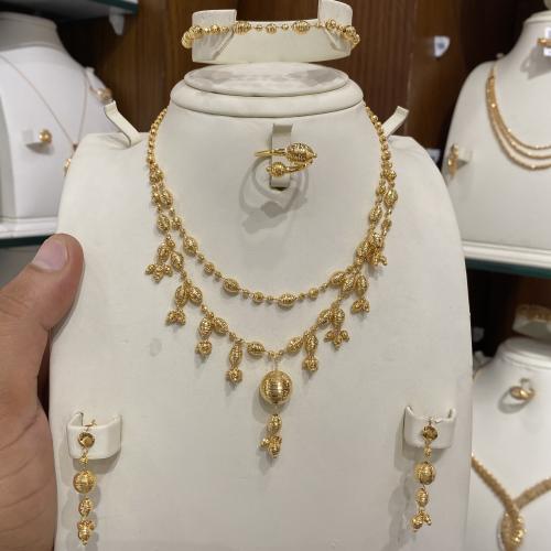 طقم ذهب عيار 21 وزن 27.26