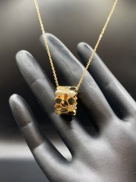 عقد ذهب عيار 18 وزن 6.53