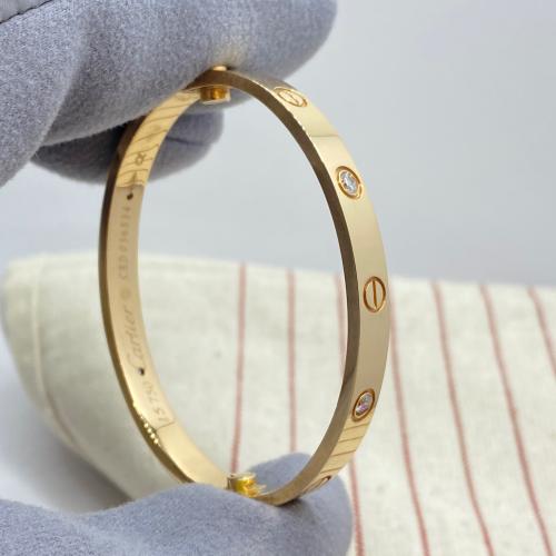 سوارة ذهب عيار 18 وزن 30.37