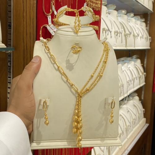 طقم ذهب عيار 21 وزن 45.71