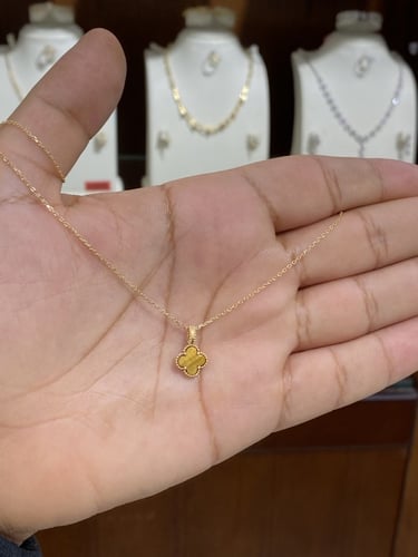 عقد ذهب عيار 18 وزن 2.12