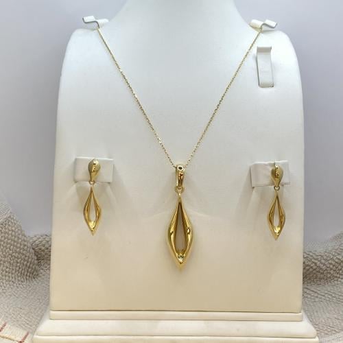 نصف طقم عيار 18 وزن 10.59