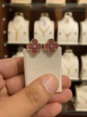 حلق ذهب عيار 18 وزن 5.92