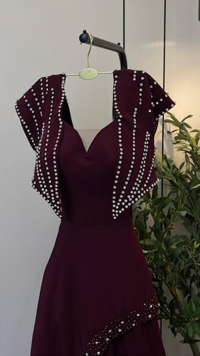 باربي مطرز يدوي