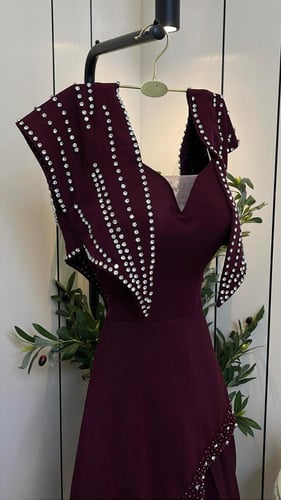 باربي مطرز يدوي