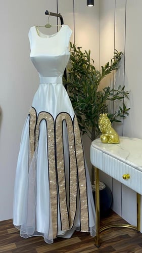 تفتة حرير بتطريز راقي