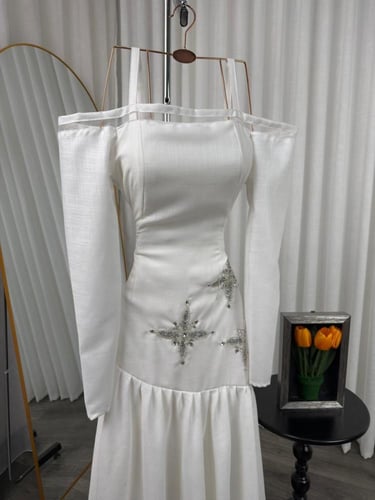 لنن الخامة تطريز يدوي