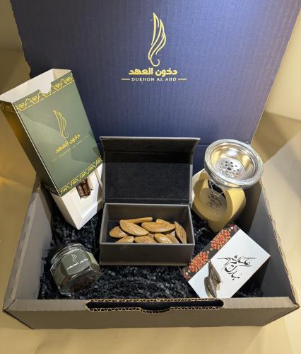 بوكس اهداء فاخر مع التخصيص