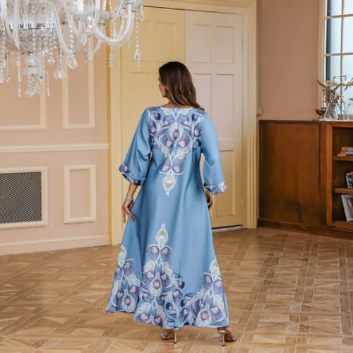 عباية مطبوعة بنقوش الزهور ومزينة بلؤلؤ