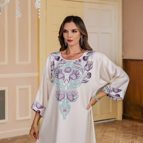 عباية مطبوعة بنقوش الزهور ومزينة بلؤلؤ