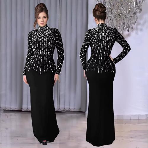 فستان سهرة أسود بلمعة