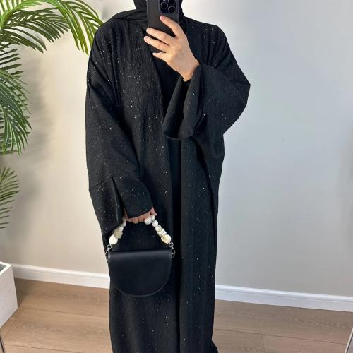 عباية سوداء فاخرة بلمعة جذابة