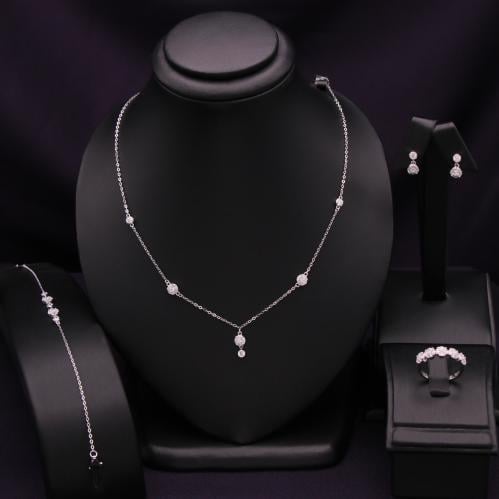 طقم فضة دورين نسائي عيار 925