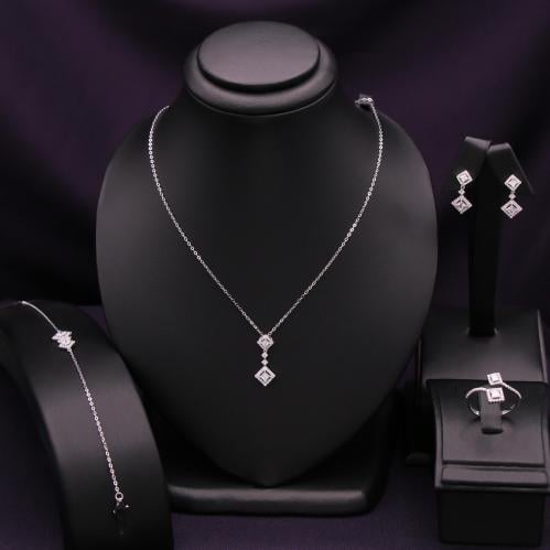 طقم فضة نسائي عيار 925