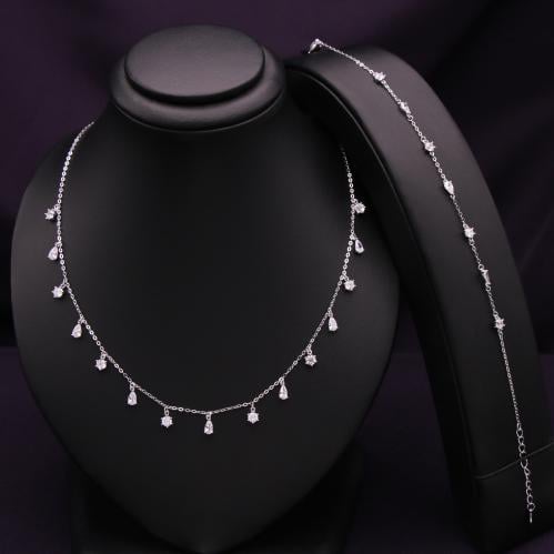 طقم فضة عيار 925 (عقد + أسوارة)