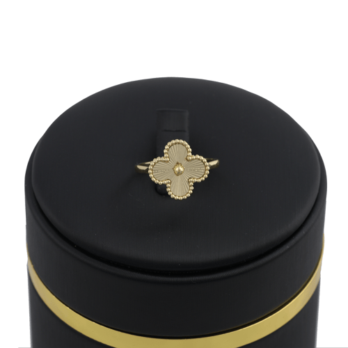 طقم ذهب عيار 18