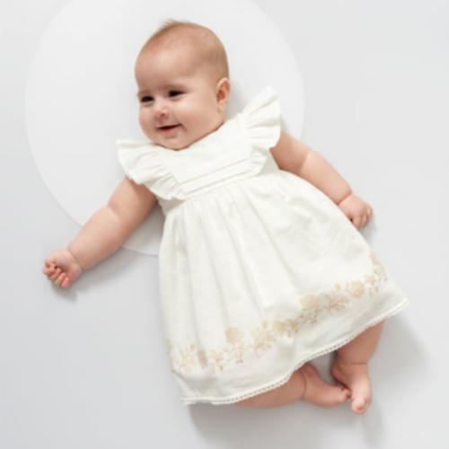 فستان بناتي قطن مطرز بكشكشة عريضة وتفاصيل دانتيل -...