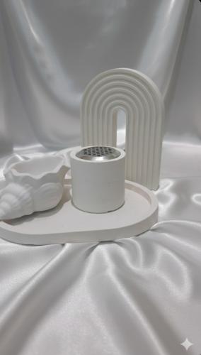 طقم 3 قطع مبخره واستاند وشمعه الصدفه