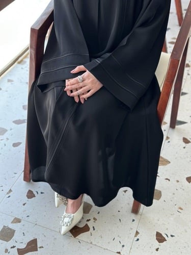 عباية زاهية