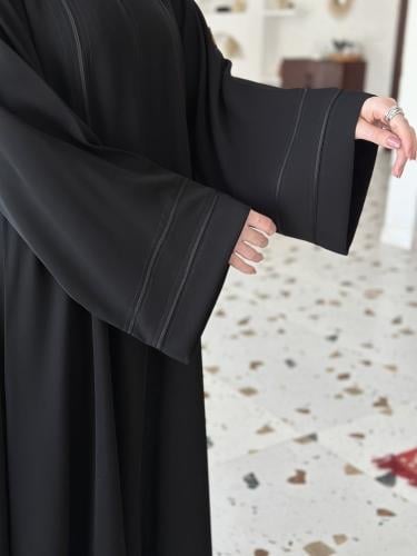 عباية زاهية