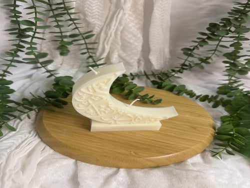 شمعة ‏شكل هلال