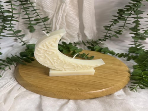 شمعة ‏شكل هلال