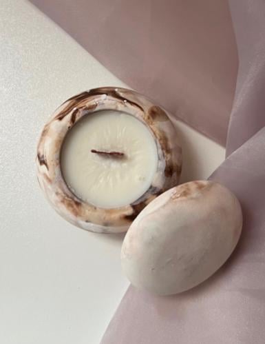 شموع بكونكريت قالب بغطاء