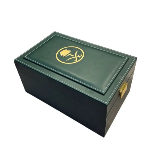 بوكس مع مبخره فضية بالاسم حسب الطلب ملكي اخضر سيفي...