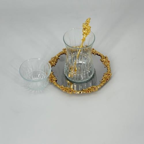 طقم كاسات وفناجين مع الصحن والملاعق 24 قطعه