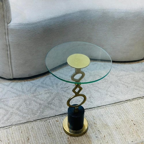 طاولة زينة بسطح زجاج تصميم انيق وجذاب 30×30×57سم