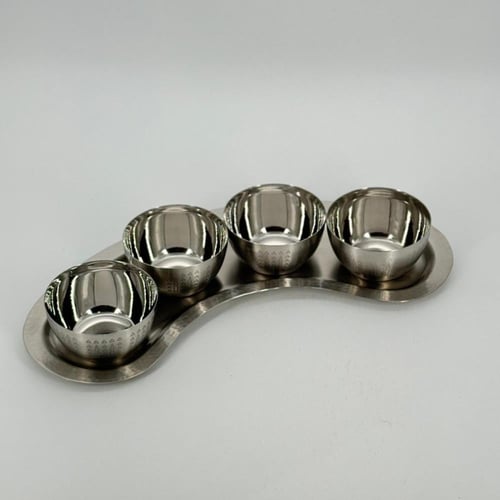 قطعة تقديم أنيقة مصنوعة من الستانلس ستيل اللامع، ت...