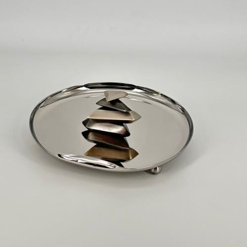 صحن بقاعدة معدنية أنيقة20×20×8سم