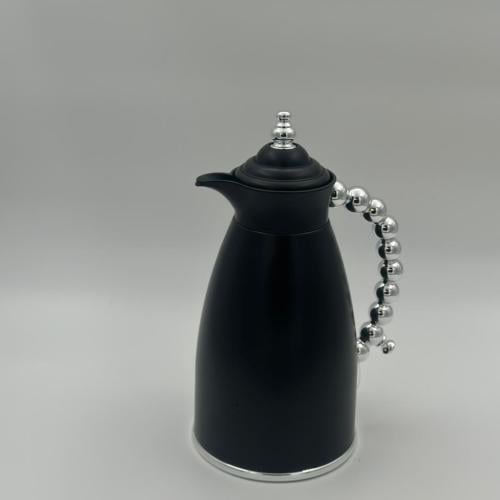 ترمس شاي أنيق يجمع بين التصميم العصري واللمسات الف...