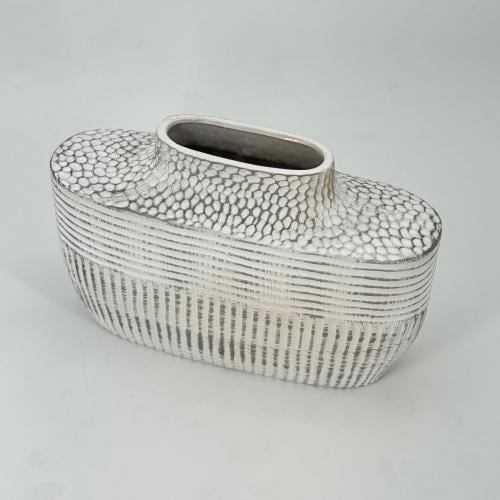 فازه أنيقة لفازة سيراميك\ بتصميم انسيابي عصري20×23...