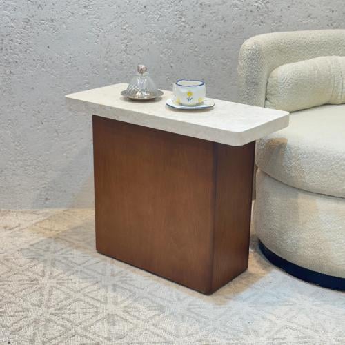 طاولة خدمة سطح من الرخام قاعده خشب لون بني70×30×55...