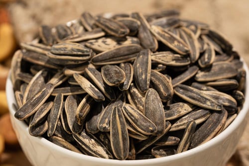 حب دوار الشمس أطايب