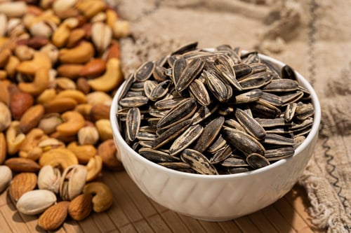 حب دوار الشمس أطايب