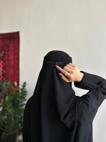 نقاب مشبك حرير مشبك