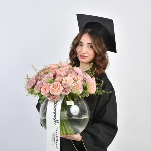 فازة التخرج الوردية